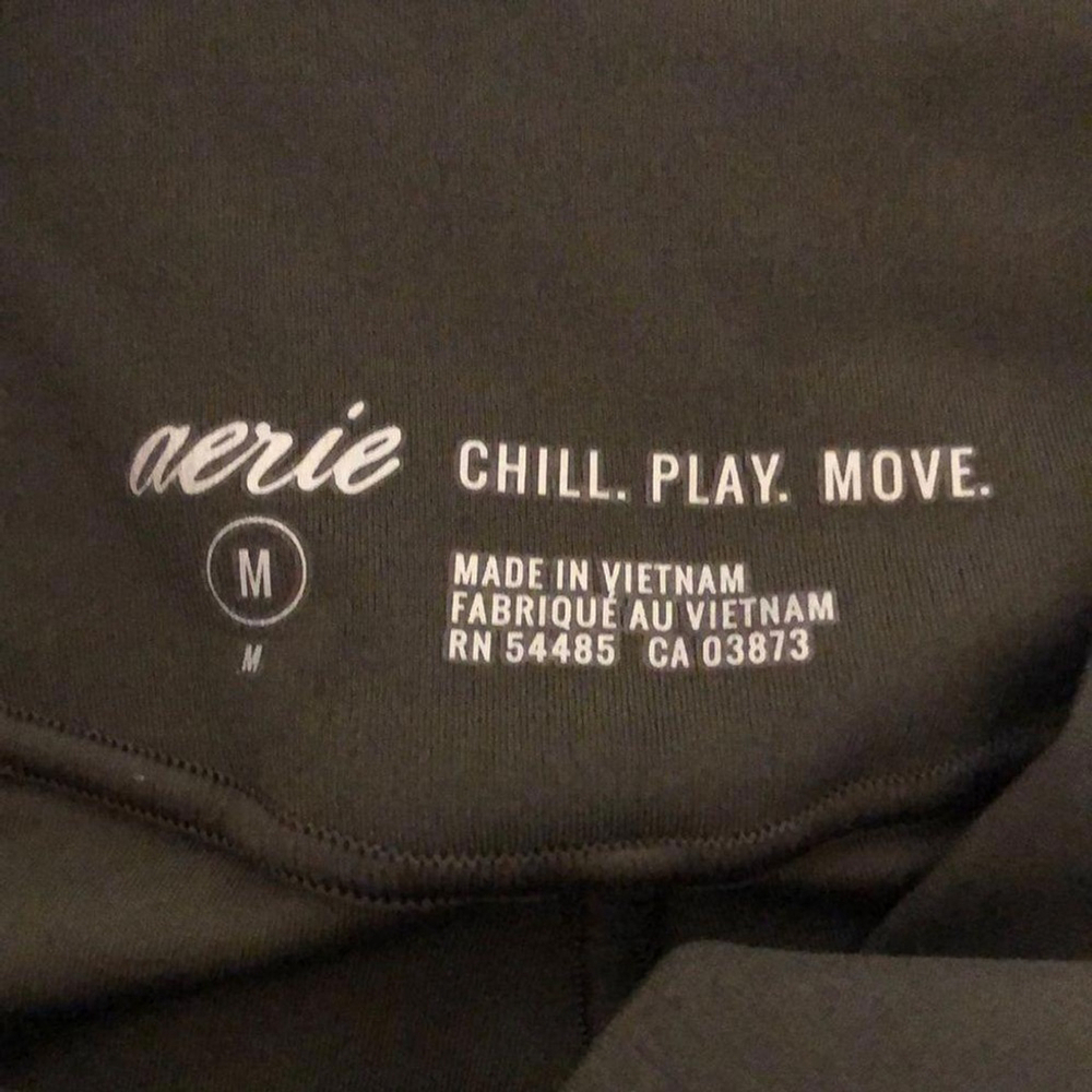 Aerie Chill Play Move Stylish Green Athletic Pants with Color Block - Size M - Picture 2 of 4